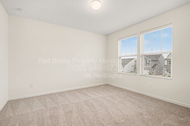 Building Photo - 162 Aspire Cir