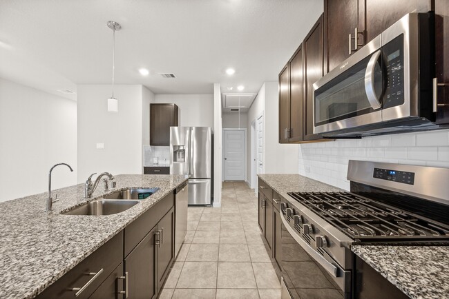 Building Photo - 5547 Madden Ln