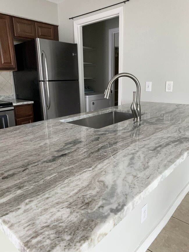 Building Photo - 1703 Coronado Hills Dr