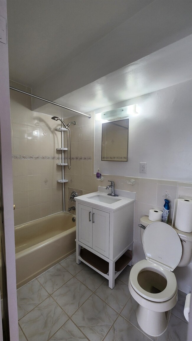 Building Photo - 280 Marin Blvd