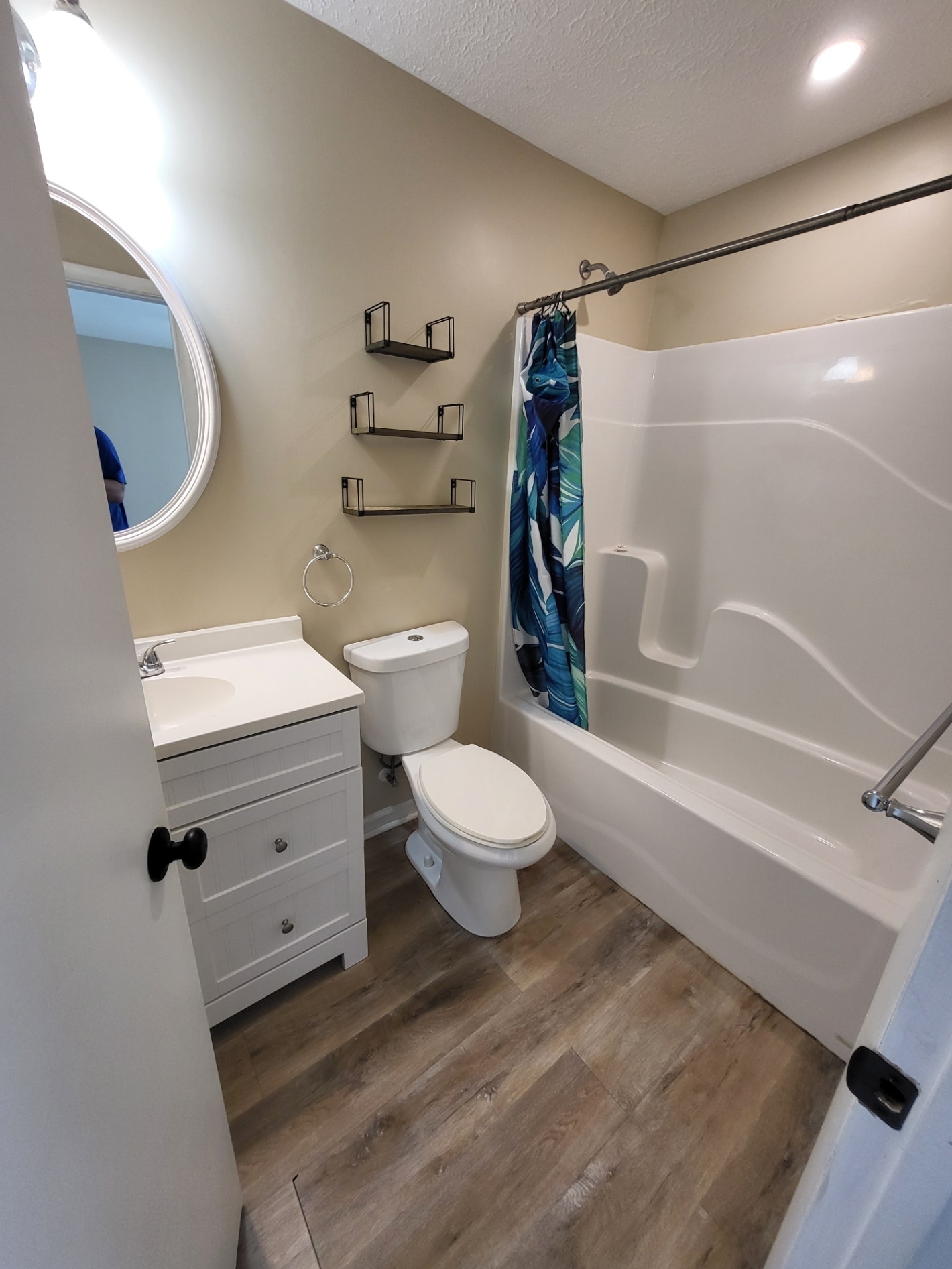 Master Bathroom - 152 Seagull Dr