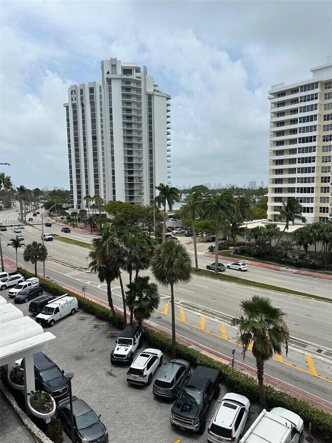 Building Photo - 5555 Collins Ave