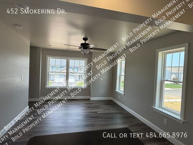 Building Photo - 452 Smokering Dr