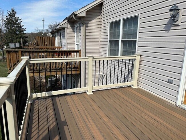 Building Photo - Don't Miss Out On This New Cumberland Town-Home For Rent, 3 Stories/3 Bedrooms/2.5 Bathroom In We...