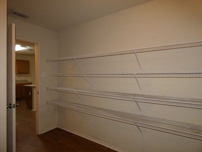 Building Photo - 10325 Bear Hollow Dr