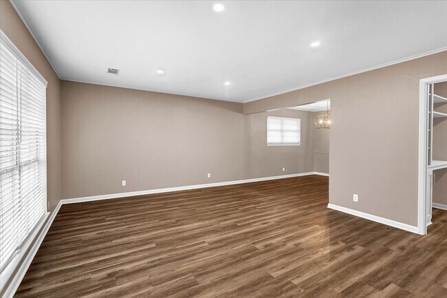 Building Photo - 509 Dean Dr