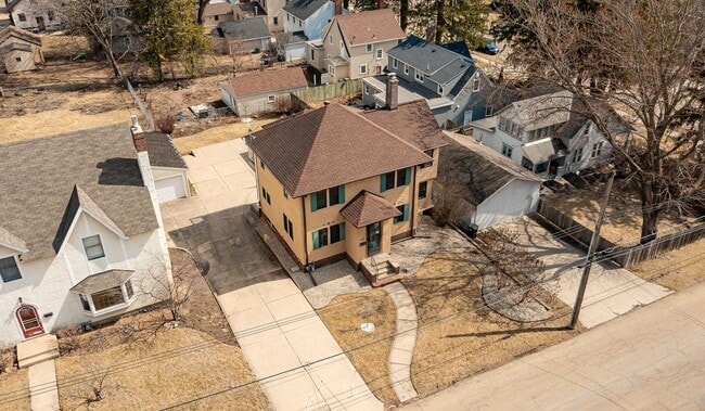 Building Photo - 3 Bed, 1.5 Bath Home for Rent – Historic S...