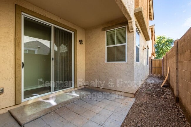 Building Photo - 4262 E Carla Vista Dr
