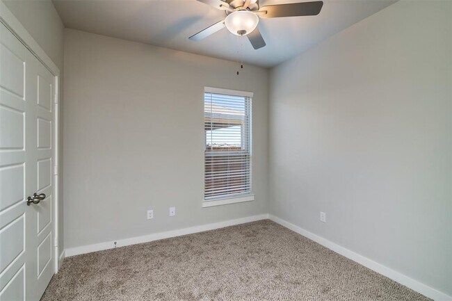 Building Photo - 641 Fallow Dr