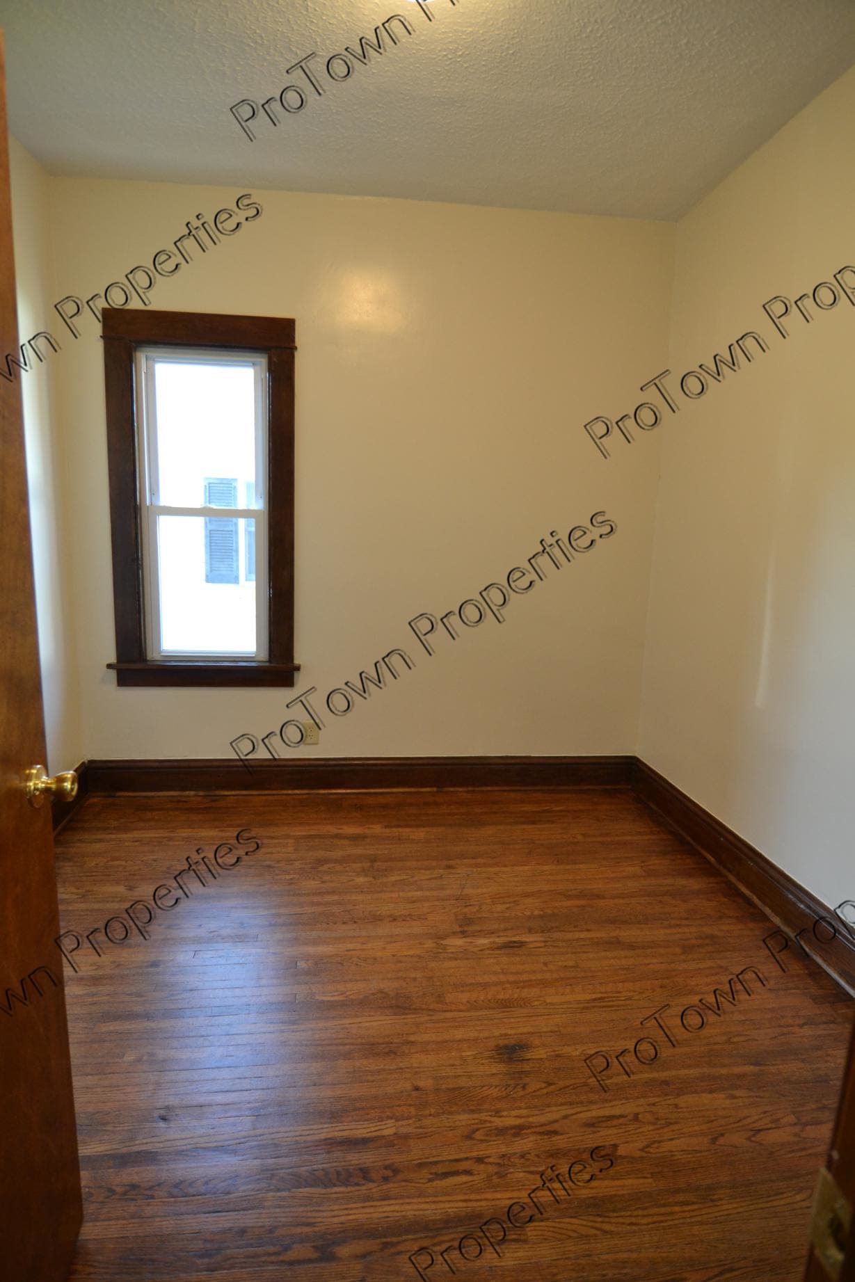 Building Photo - 609 Ida St