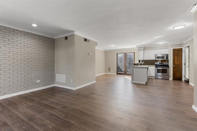 Building Photo - 10109 Regal Park Ln