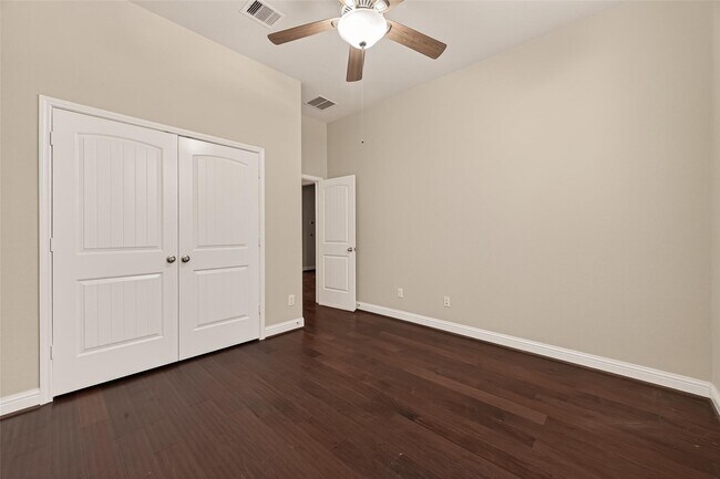 Building Photo - 107 Angel Hollow Ln