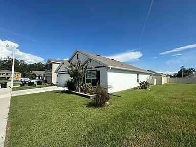Building Photo - Spacious 4BR in Desirable Deer Path North!
