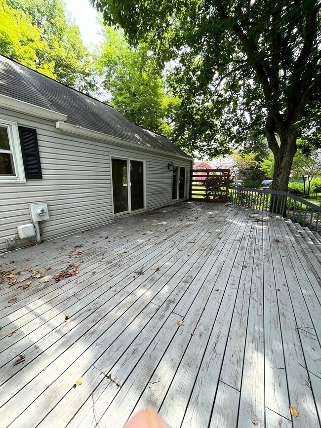 Building Photo - Charming 3-Bedroom Home in Reynoldsburg – ...