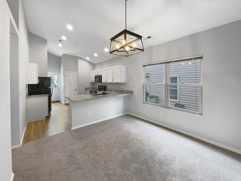 Building Photo - 9296 Polaris Green Dr