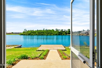Building Photo - 114 Lakeridge Dr