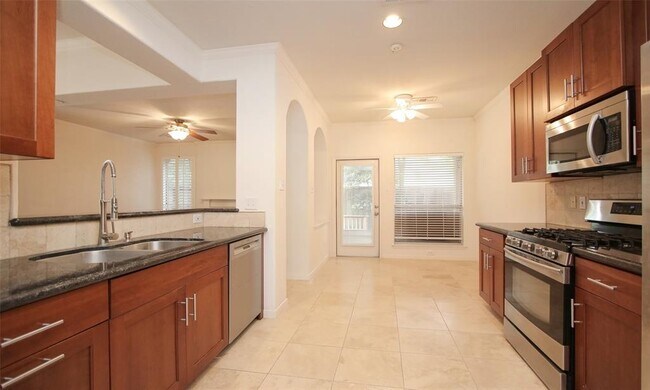 Building Photo - 3 S Avonlea Cir