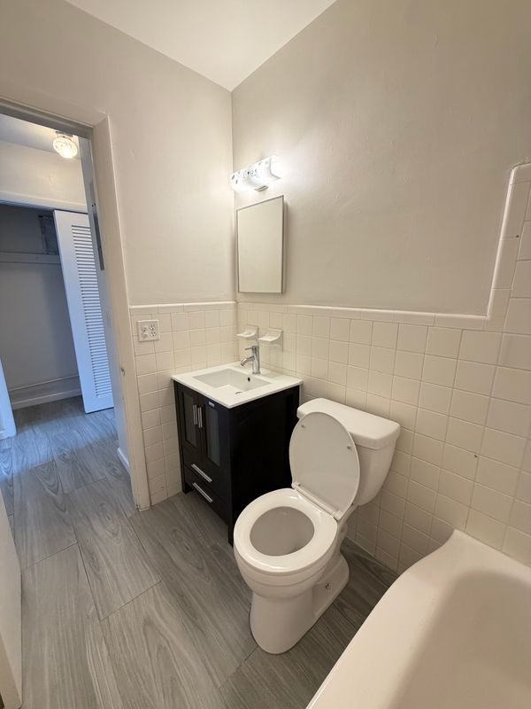 Building Photo - 1821 N 17th Ct