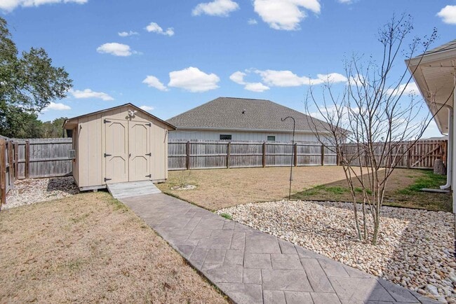 Building Photo - 5761 Danbury Blvd