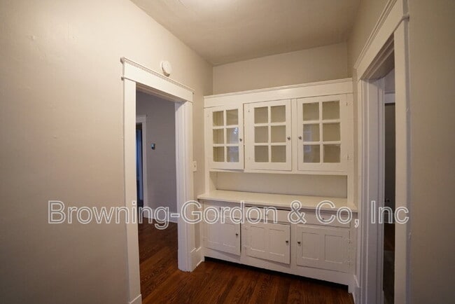 Building Photo - 1509 Bernard Ave