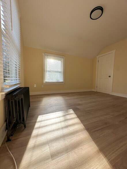 Bedroom 1 - 84 George St