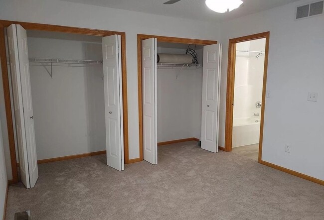 Building Photo - 50 Thistle Ct