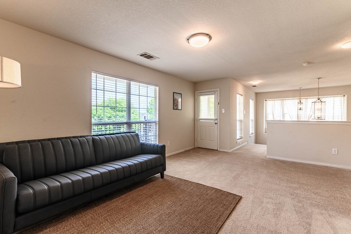 Building Photo - 2856 Spotted Owl Dr