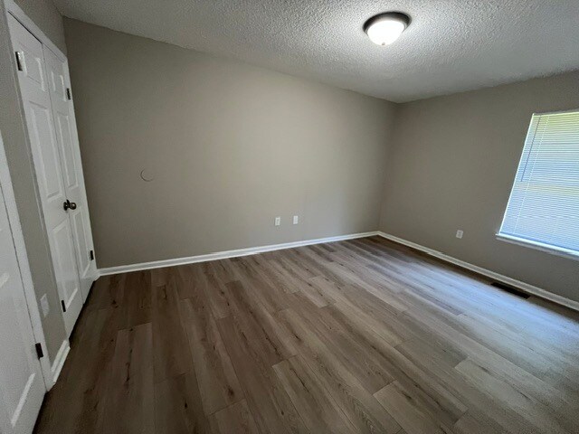 Building Photo - 3460 Wilmington Dr
