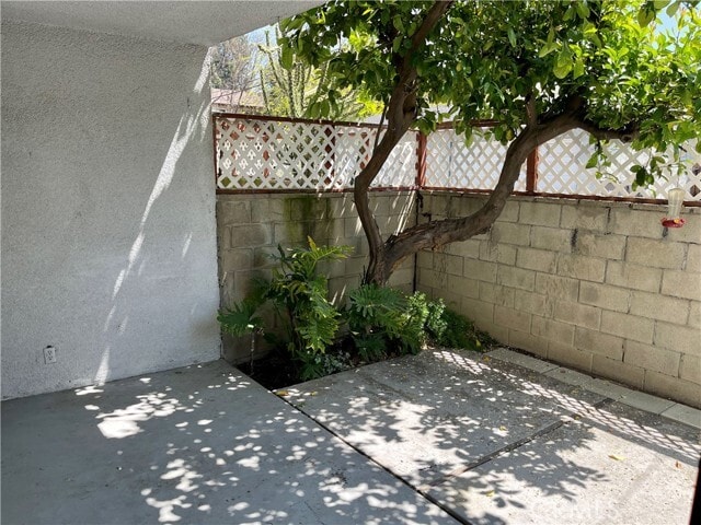 Building Photo - 2064 Evergreen St