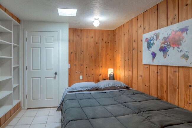Building Photo - Spacious 4BR in Tucson