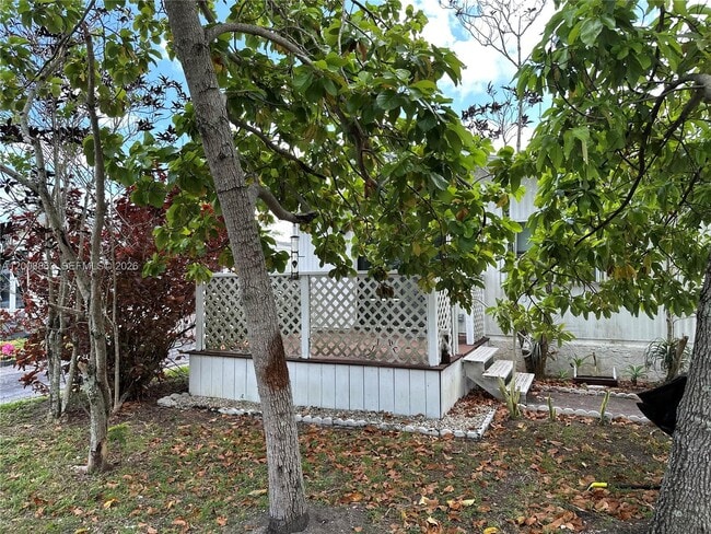 Building Photo - 3028 SW 50th St