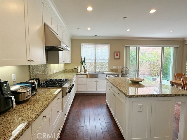 Building Photo - 65 Elmdale
