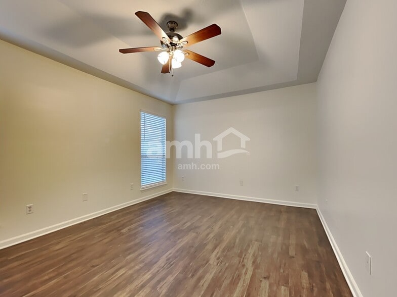 Building Photo - 8034 Macinnes Dr
