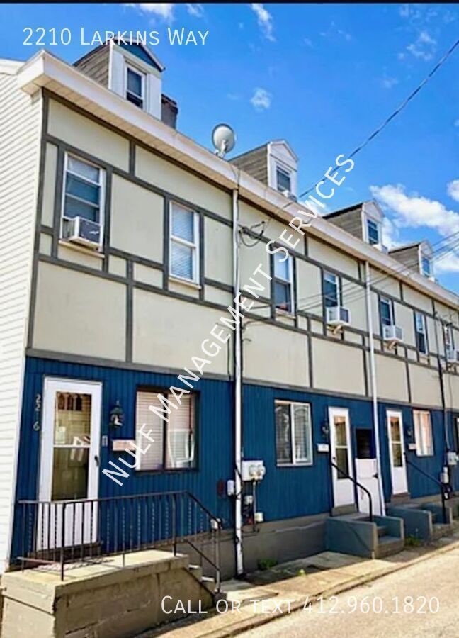 Building Photo - 2210 Larkins Wy