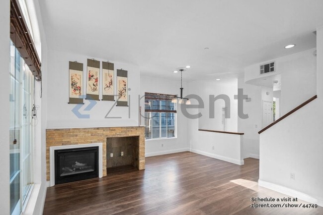 Building Photo - 882 Inspiration Pl