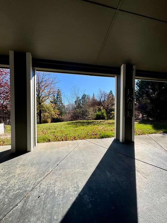 Building Photo - Inviting two-story 4BR/2.5BA home on nice lot with RV/trailer parking in Galena Terrace Estates!