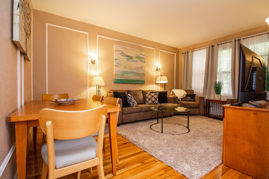 Building Photo - 461 Washington St