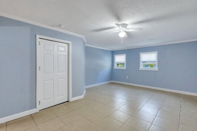 Building Photo - Ranch Home off of Skidaway Rd.