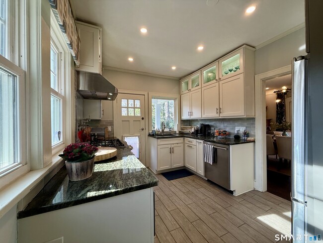 Building Photo - 12 Sunset Pass