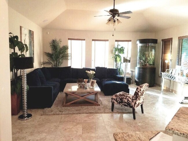 Building Photo - 3810 Rose Grove Ln