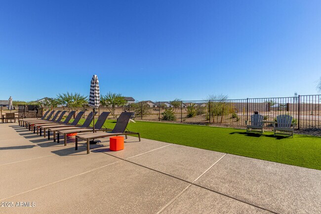 Building Photo - 14633 W Sand Hills Rd