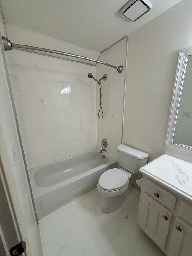 Building Photo - 10615 Honey Brook Cir