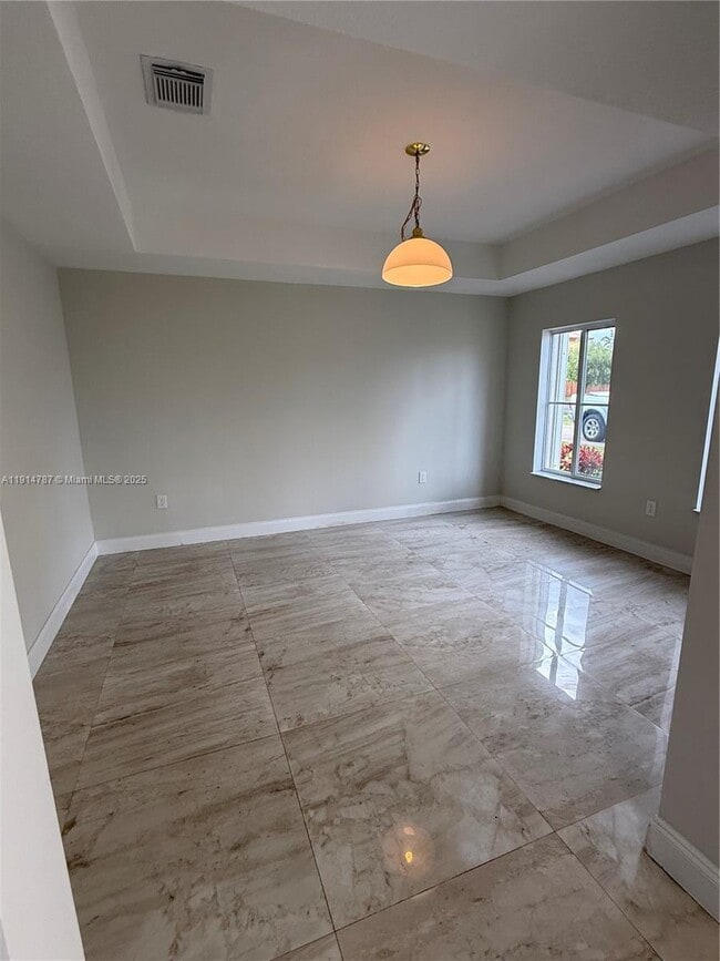 Building Photo - 4157 NE 14th St