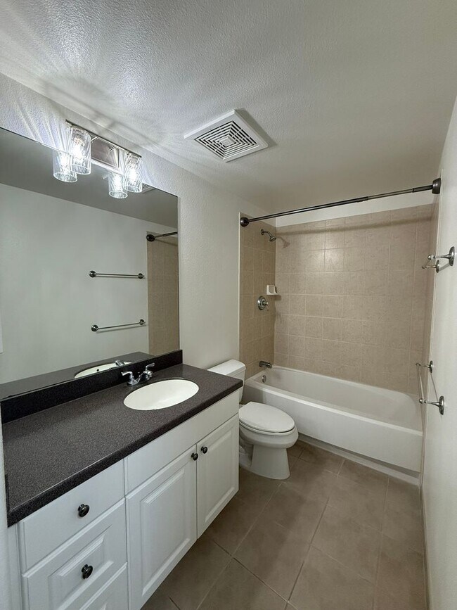 Building Photo - Resort Living in a Gated Community in Ko'olina! PETS NEGOTIABLE!