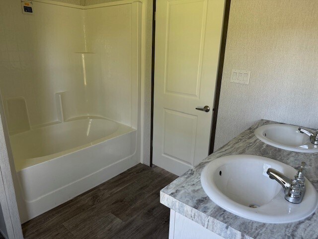 Building Photo - 21071 Pinetex St