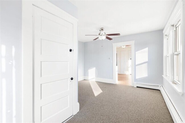 Building Photo - 2 Ann St