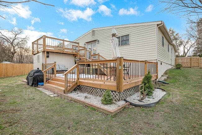 Building Photo - 3402 Little Hunting Creek Dr