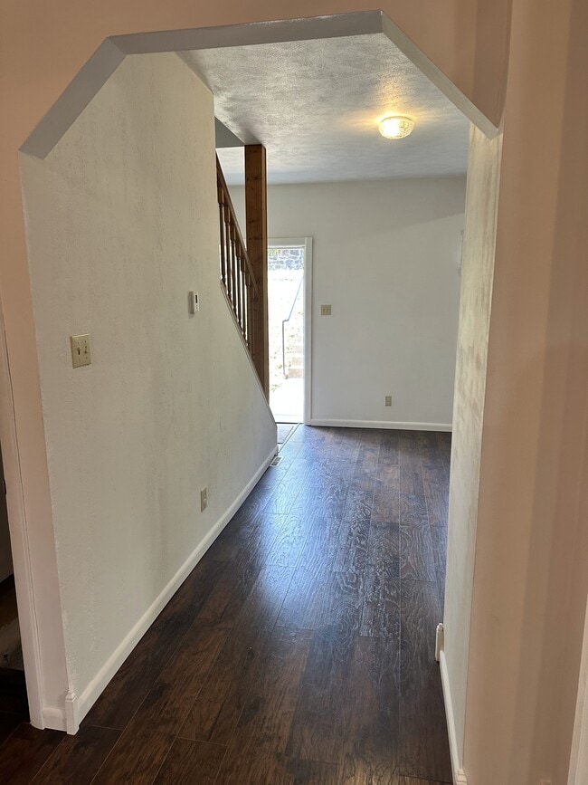 Building Photo - 304 Bessemer Ave