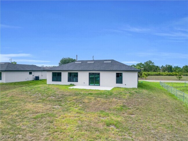 Building Photo - 3007 53rd St W