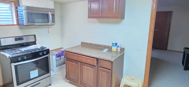 Building Photo - 2416 Boxwood Ln